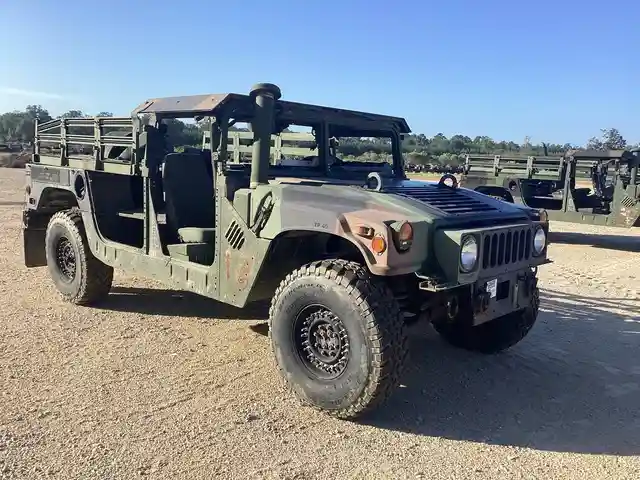 AM General M1152A1B2FK5 HMMWV 2 Door Hard Top w/Truck Body