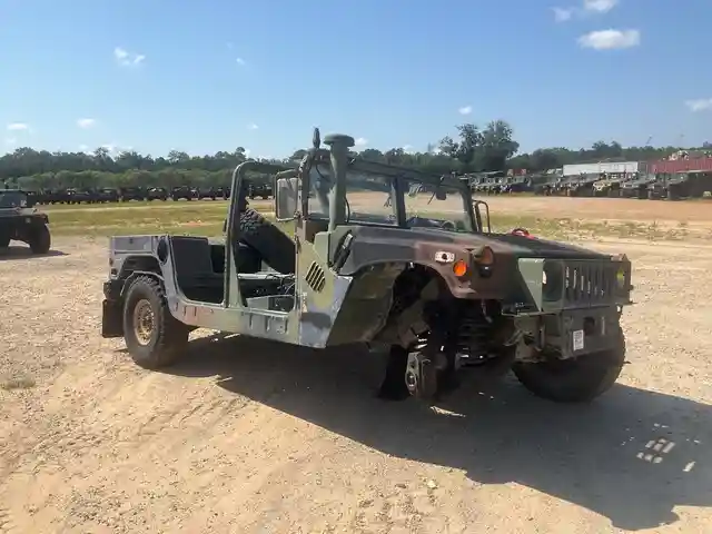 2006 AM General M1152 HMMWV 4 Door w/Truck Body