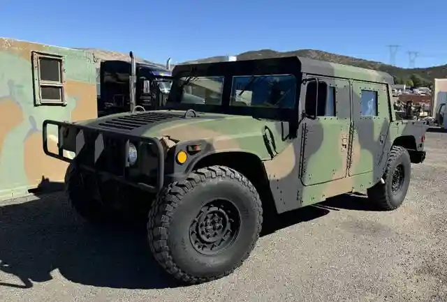 2002 AM General M1097A2 HMMWV