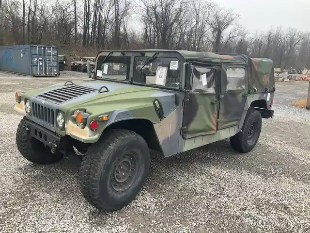 1987 AM General M1097R1 HMMWV 4 Door Soft Top w/Truck Body