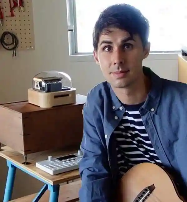 The musician, Shawn, and his Muro Box-N20 music box as well as its resonance box.