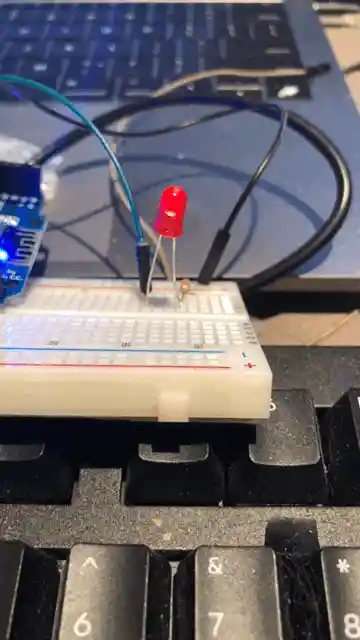 MicroPython Fade LED PWM