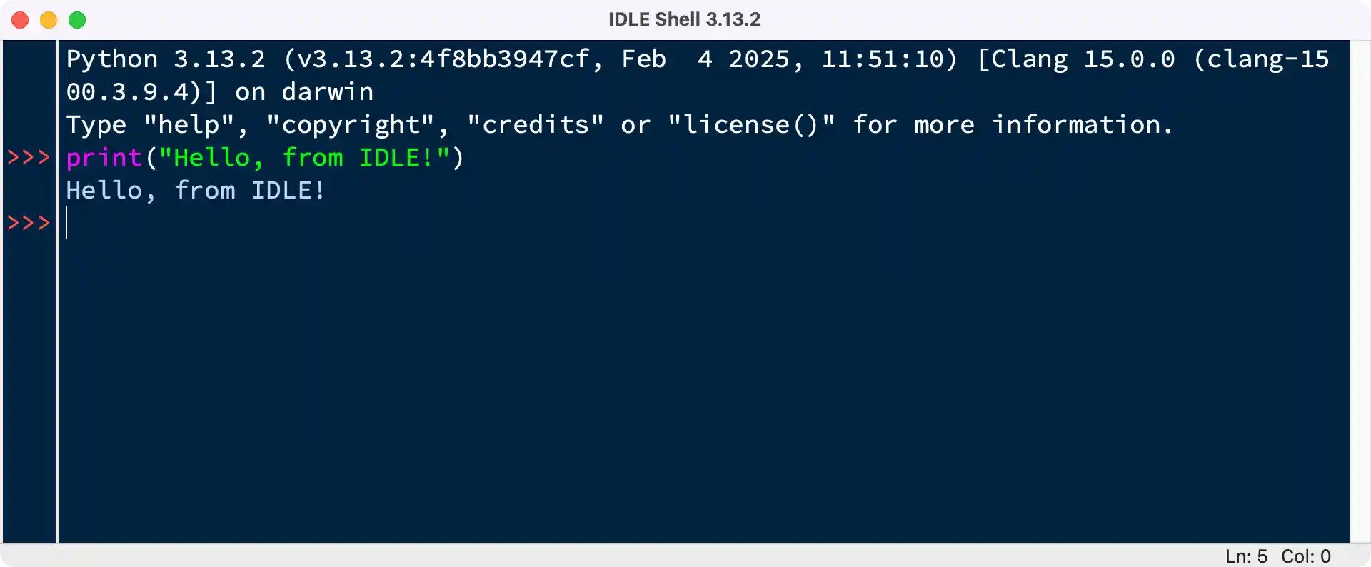 Hello World program shown in the IDLE python interpreter