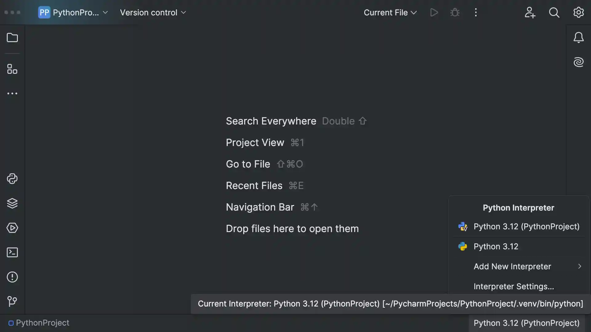 PyCharm project windows showing a new and activated virtual environment path