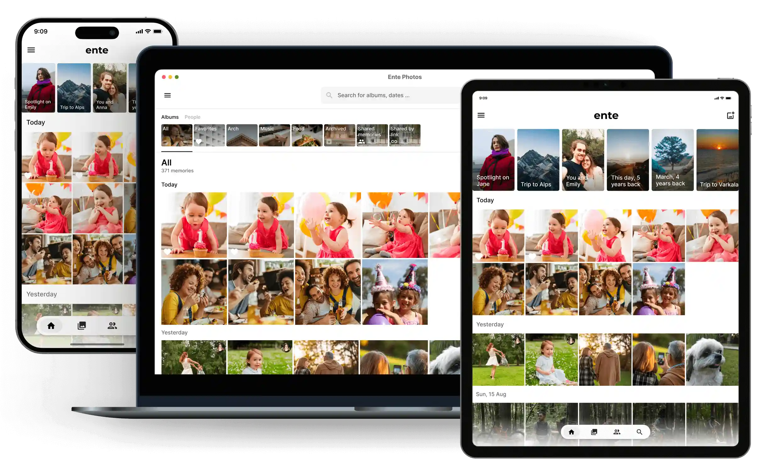 Screenshots of Ente Photos