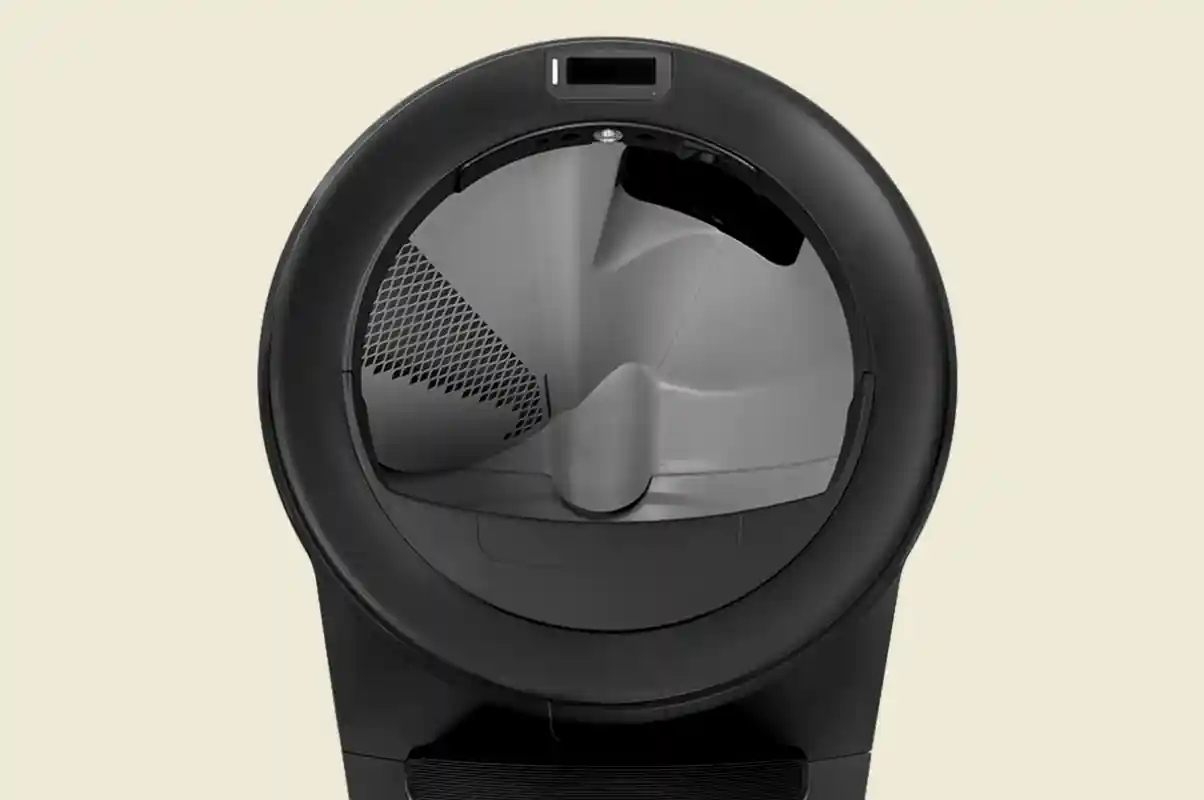 Litter-Robot 5 self cleaning litter box