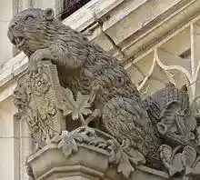 Stone sculpture of a beaver over an entrance to the Parliament Building of Canada