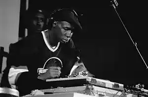 Grandmaster Flash performing in 1999