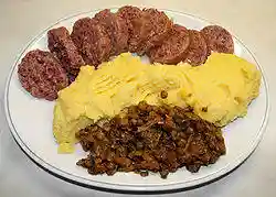 Cotechino-Servito-Polenta-Lenticchie.jpg