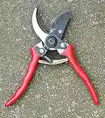 Secateur ouvert.jpg