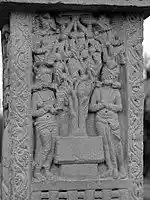 037 Worshipping the Bodhi Tree (32936624133).jpg