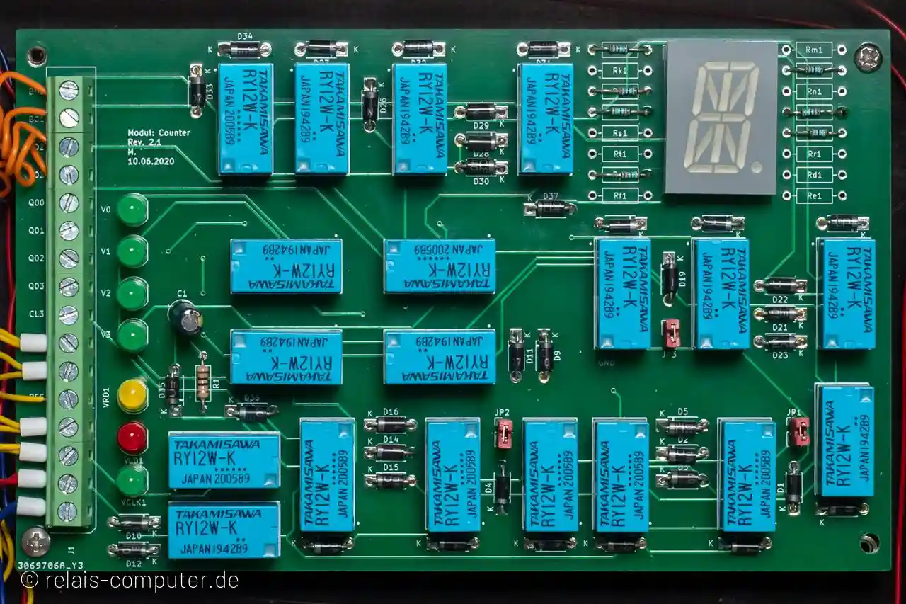 4 bit Befehlszähler für 16 mögliche Maschinenbefehle