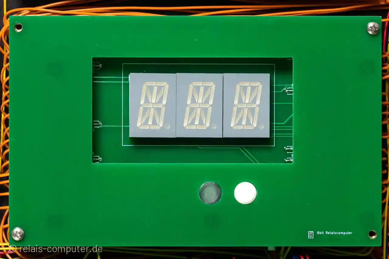 Dreistellige Ergebnisanzeige Dezimal (0-255) und Hexadezimal (00-FF) mittels 16 Segment LED