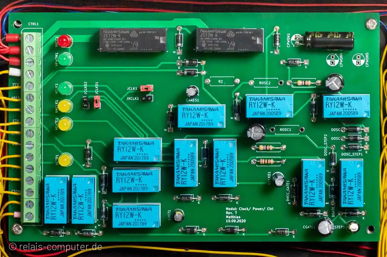 Spannungsversorgung und Taktgeber 1 Hz