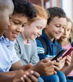 Should Middle School Parents Ban Smartphones?