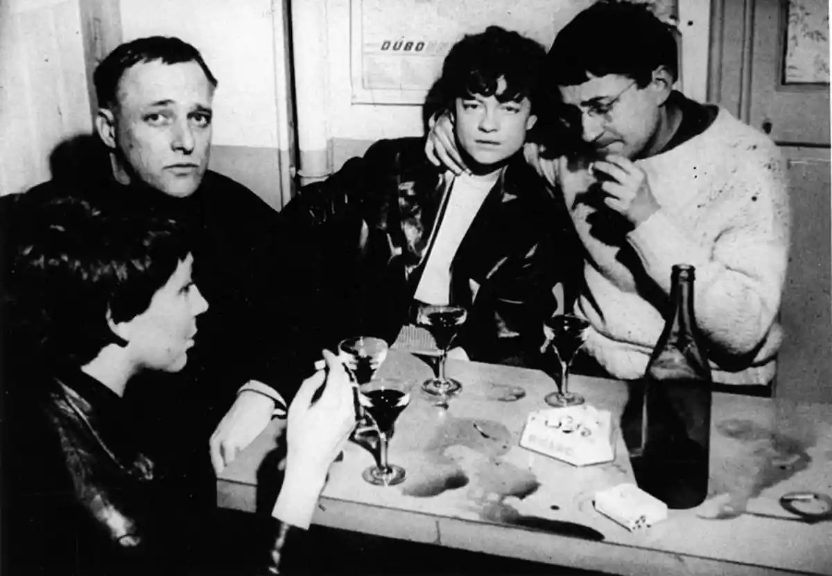 Guy Debord (right)