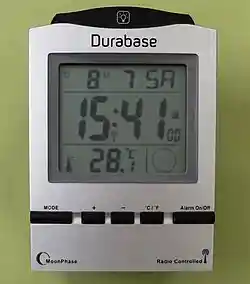Transflective LCD battery-operated clock with radio time setting