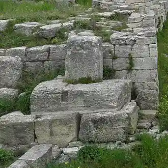 Non-structural pillar at the South Gate