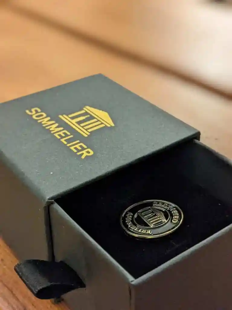 sommelier pin