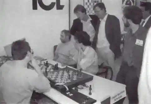 Madrid1992ChessmachineVsSparc.jpg